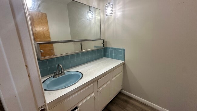 Building Photo - 3800 Ramsdell Ct