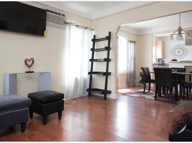 Building Photo - 1203 Gordon St