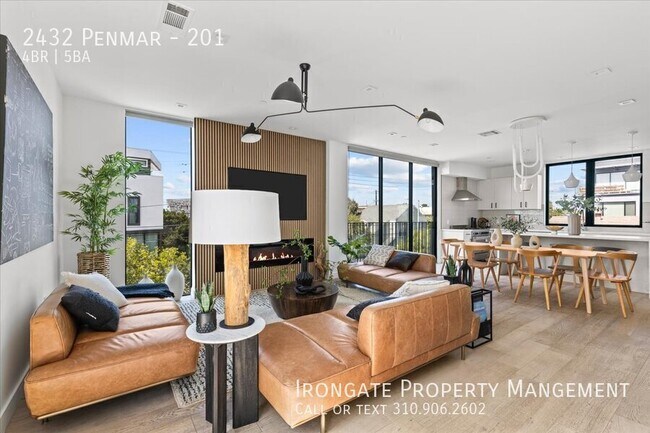 Building Photo - 2432 Penmar-201