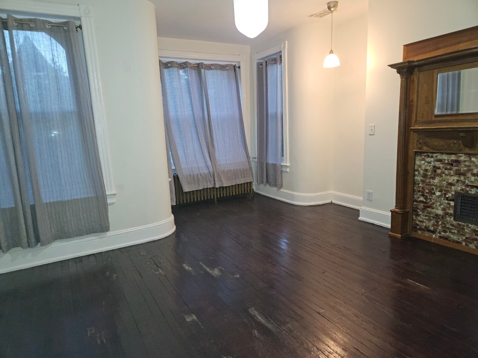 Building Photo - 117 V St NW