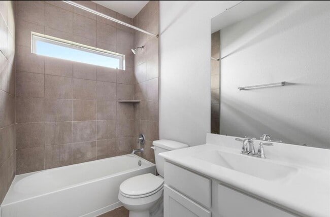 Building Photo - 6222 Prince Pl Dr