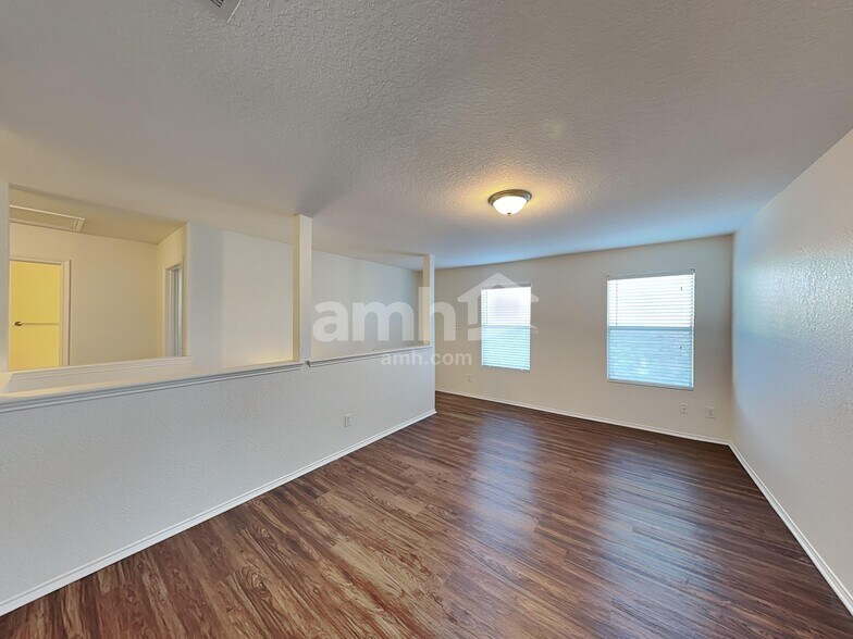 Building Photo - 715 Rodeo Ranch