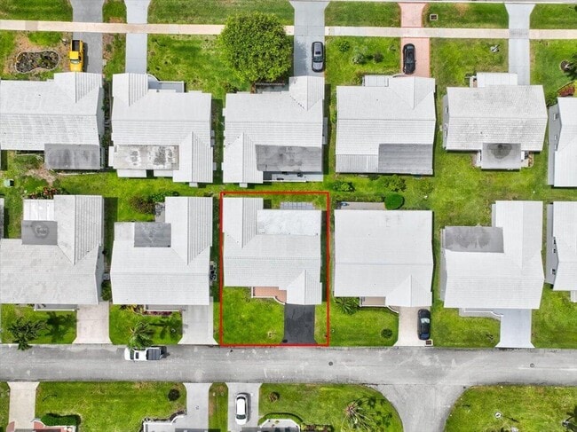 Building Photo - 2086 SW 12th Ave