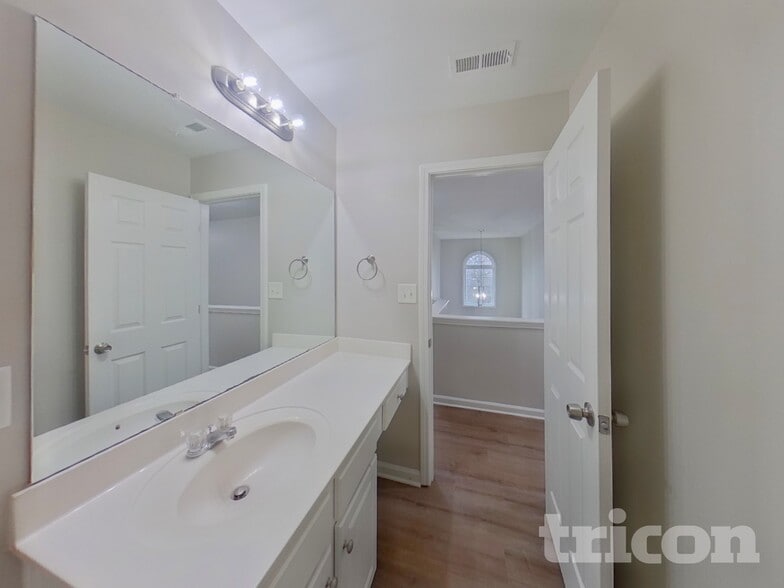 Building Photo - 2303 Catoctin Hollow Ct