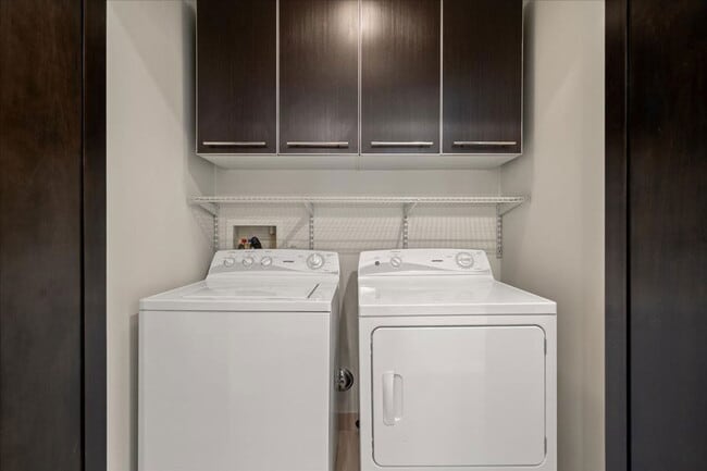 Building Photo - 8925 W Flamingo Rd