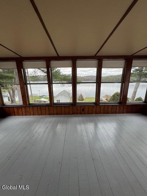 Building Photo - 66 Lakeshore Dr