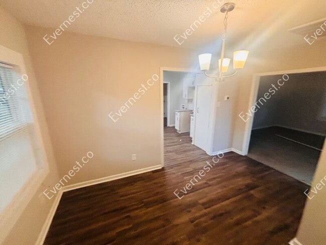 Building Photo - 3015 W 24th St