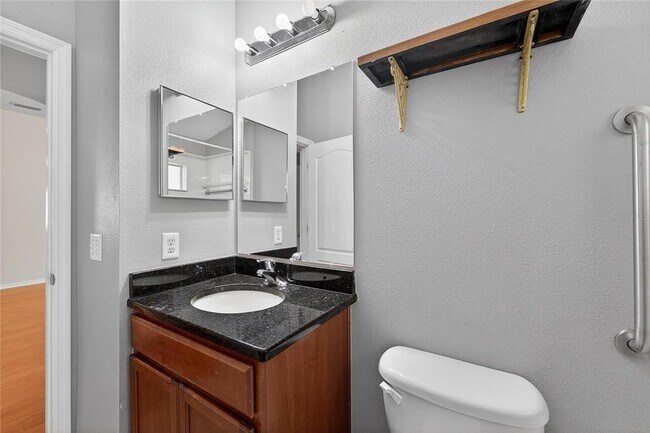 Building Photo - 431 Westchester Hills Ln