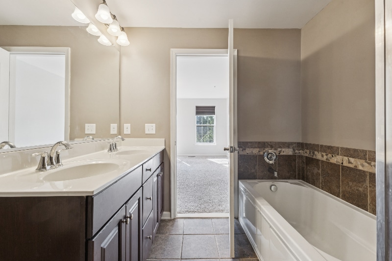 Building Photo - 15262 Torbay Way