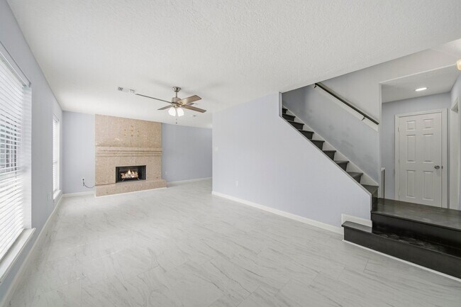 Building Photo - 6910 Paso Del Sol Dr