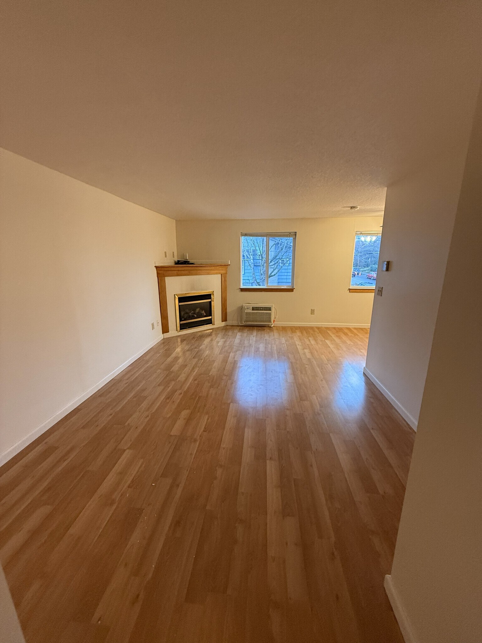 Building Photo - 2317 SE Division St