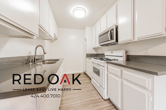 Building Photo - 4451 Vista Del Monte Ave