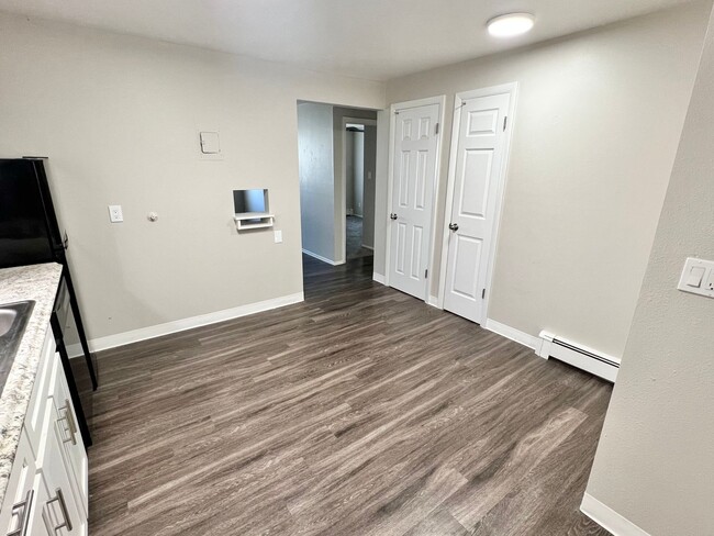 Interior Photo - Lakeview Apartments