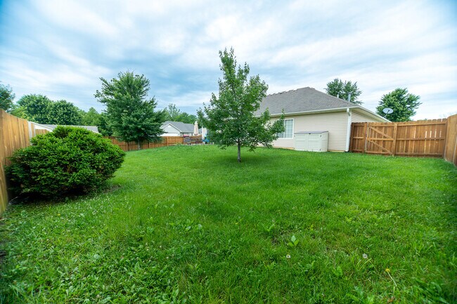 Building Photo - 5104 Opal Dr