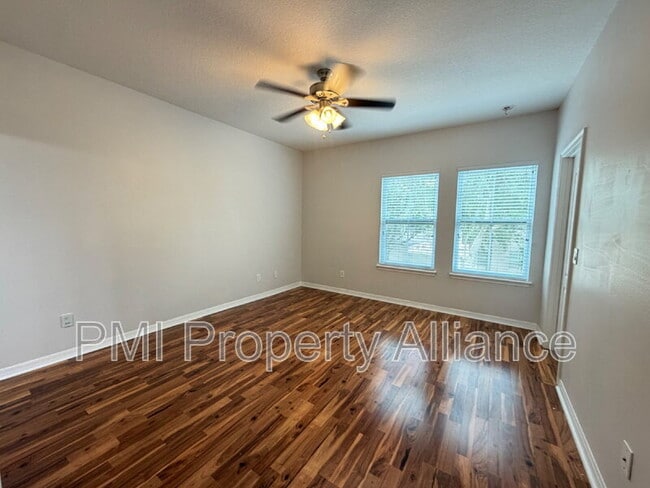 Building Photo - 12875 Emersondale Ave