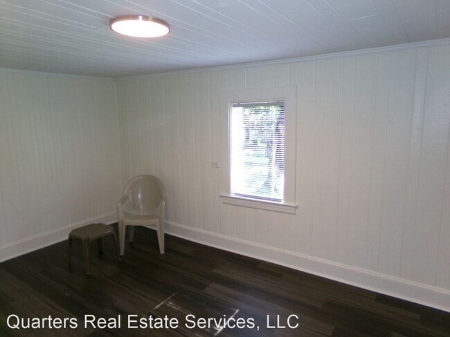 Building Photo - 2 br, 1 bath House - 780 S Peace Haven Road