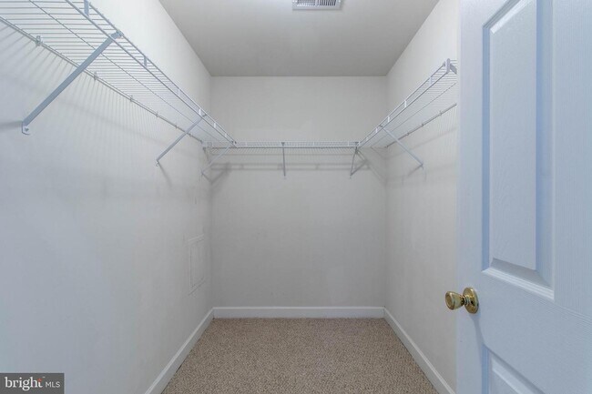 Building Photo - 1704 Shallcross Ave