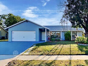 Building Photo - 359 Las Palmas St