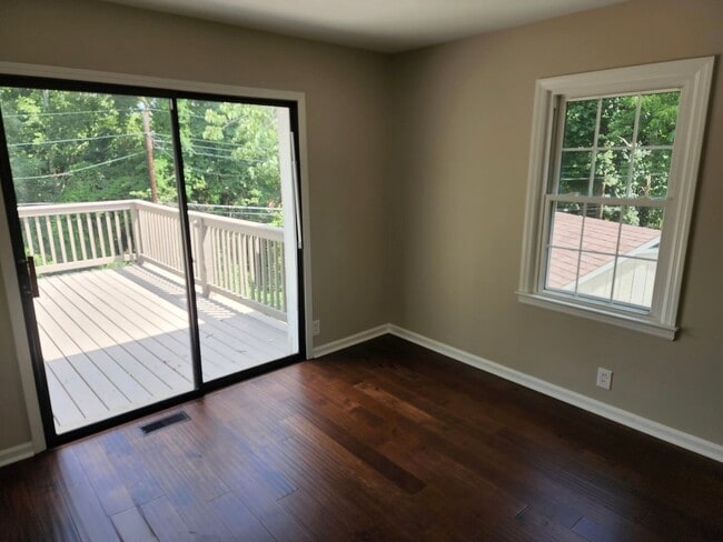 Building Photo - 2129 Dogoon Dr