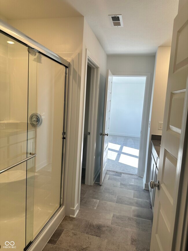 Building Photo - 8560 Tripp Rd