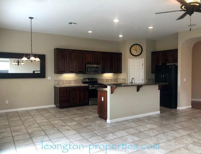 Building Photo - Stunning, 3 Bed, 2 Bath, +Office, Home near Gayaldo Park in Rocklin!