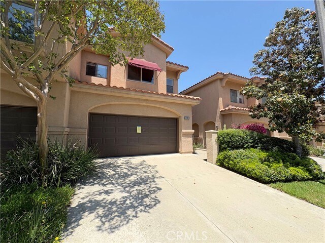 Building Photo - 2018 Villa Del Lago Dr