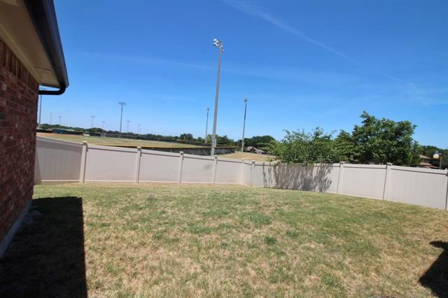 Building Photo - 517 Tate Dr