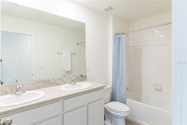 Building Photo - 4807 SW 51st Dr