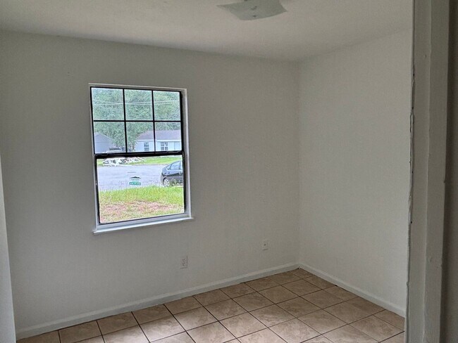 Building Photo - Lease w Option to Purchase available