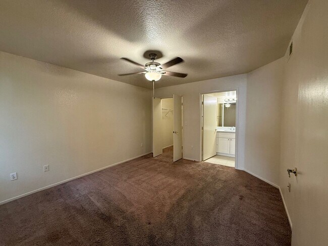 Building Photo - TWO BEDROOM TWO BATH GROUND FLOOR CORNER C...
