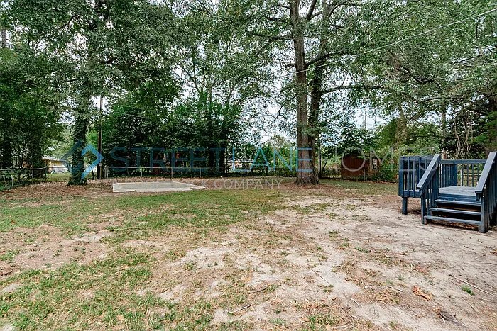 Building Photo - 2520 Stonehenge Dr