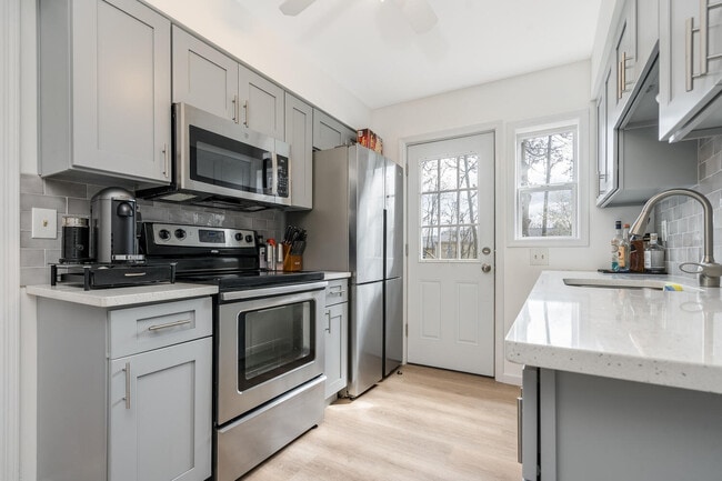 Building Photo - Youngs Drive