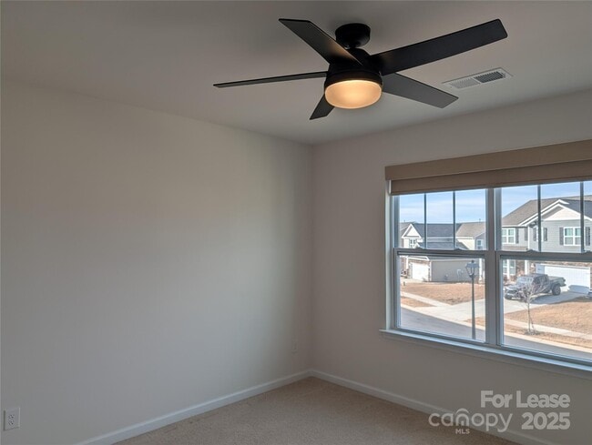 Building Photo - 10731 Claystone Dr