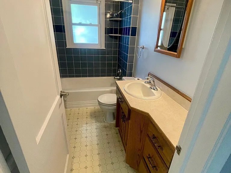 Building Photo - 1630 7th St N