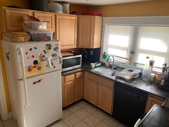 Building Photo - 4 Bed/2.5 Bath Home in Royersford