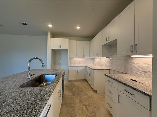 Building Photo - 3120 Bennett Dr