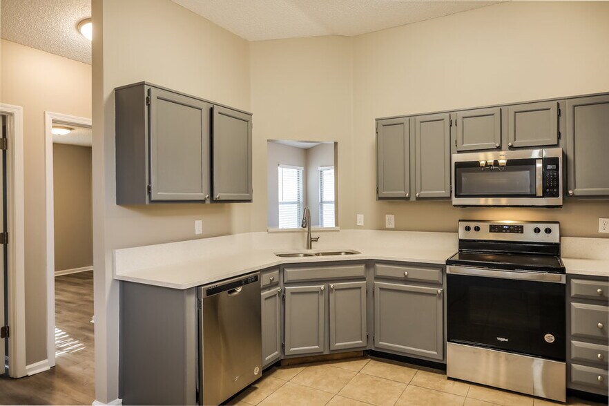 Building Photo - 309 Carriann Cove Trail W