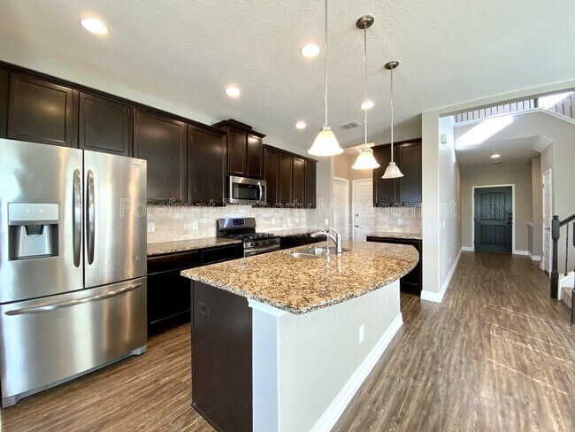 Building Photo - 1206 Ranch Falls