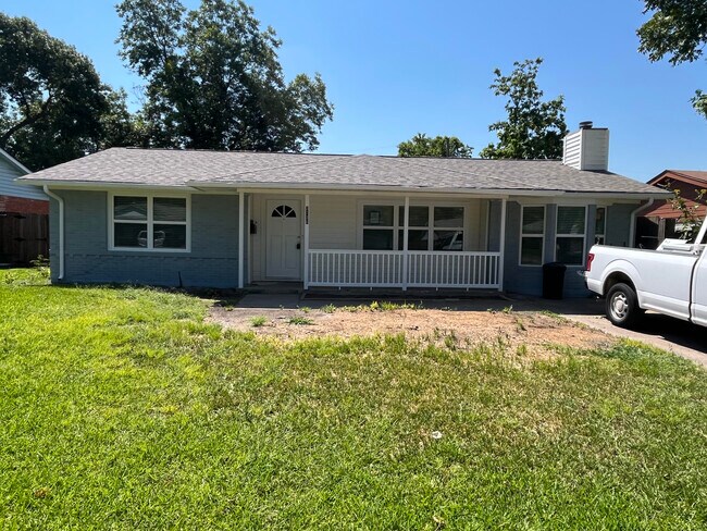 Building Photo - 3730 Tam O Shanter Dr