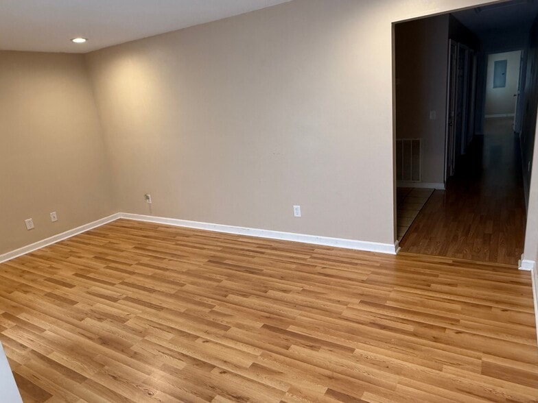 Building Photo - 123 Brewer Rd