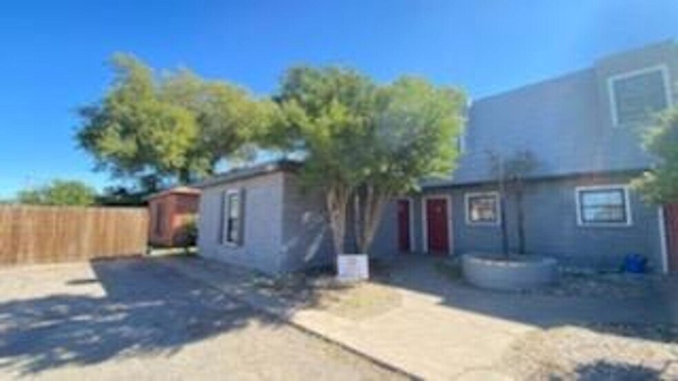Primary Photo - 2107 49th St