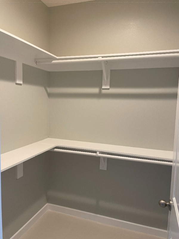 Building Photo - 404 W St Helena Ave