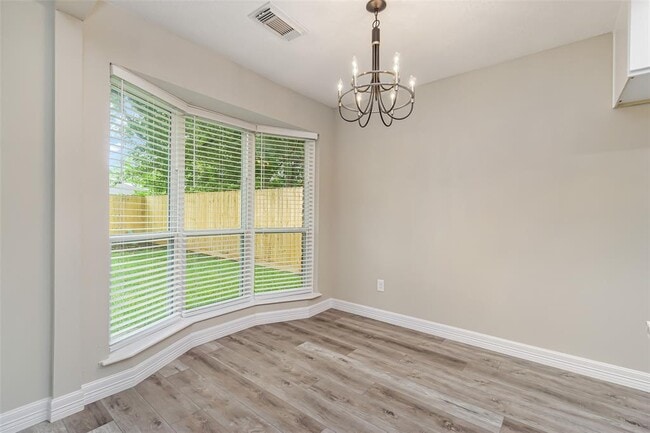Building Photo - 16110 Reseda Cir
