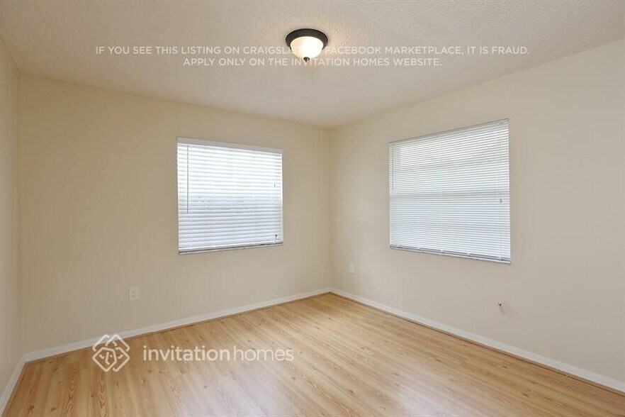 Building Photo - 11255 SW 143rd Ct