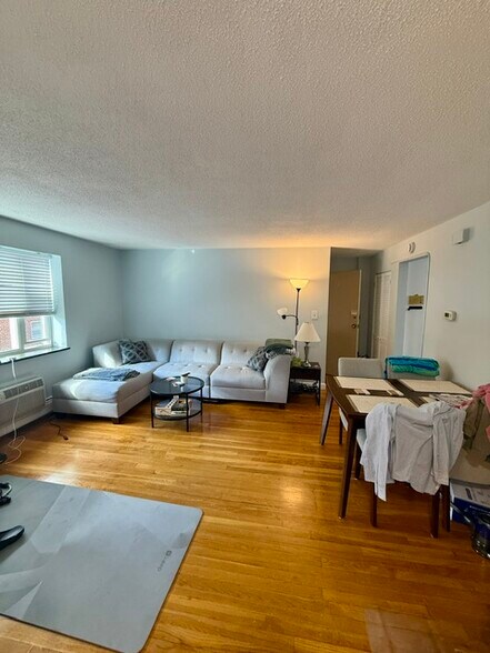 Building Photo - 55 Colborne Rd