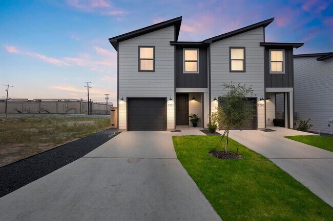 Primary Photo - 3362 Northwestern Dr