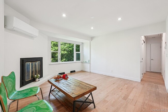 Building Photo - 1 Whippoorwill Trail