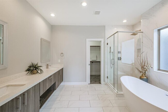 Building Photo - 8404 Safeguard St