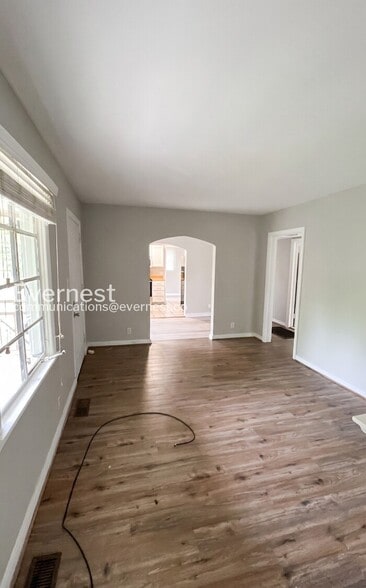 Building Photo - 425 87th St S
