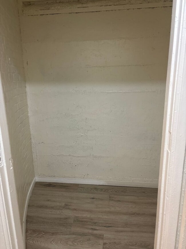 Building Photo - Charming 2BR Duplex in San Bernardino
